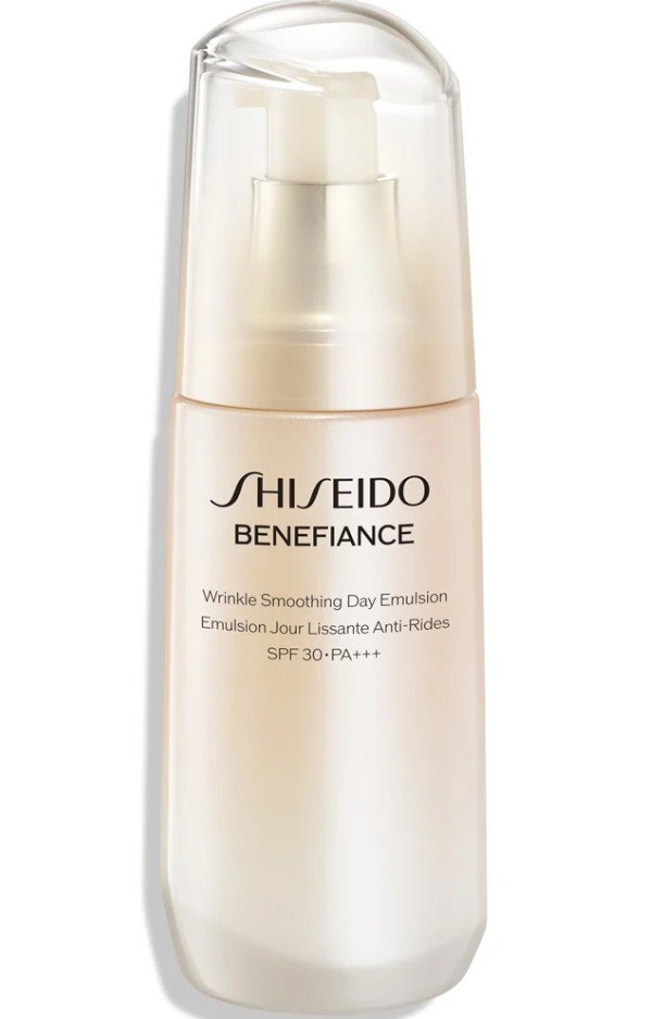 Shiseido Benefiance Wrinkle Smoothing Day Emultion SPF 30 Дневна емулсия за лице