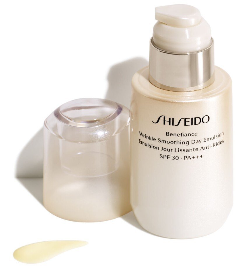 Shiseido Benefiance Wrinkle Smoothing Day Emultion SPF 30 Дневна емулсия за лице