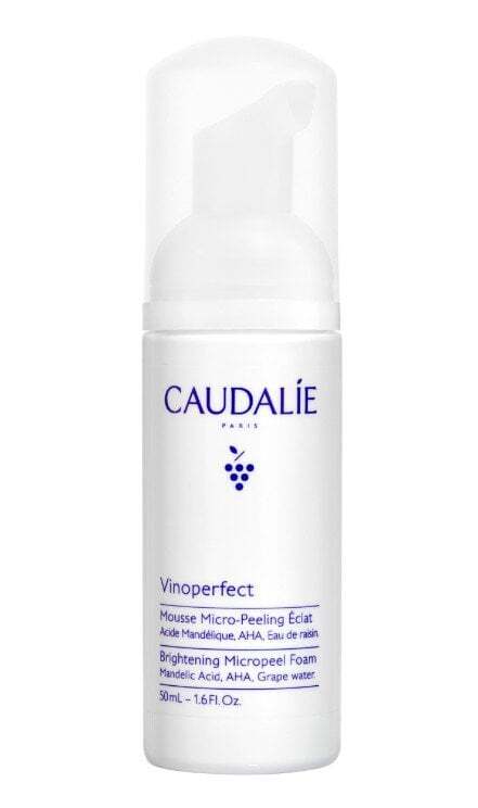 Caudalie Vinoperfect Озаряваща микропилинг пяна за лице
