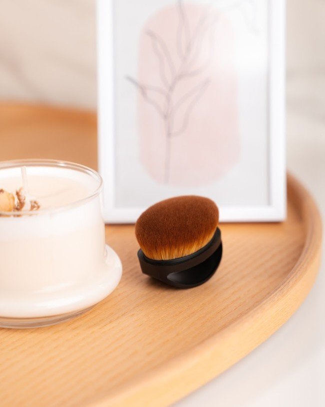 Cocosolis Premium Self-tanning Brush Четка за прецизно и безупречно нанасяне на автобронзанти и други продукти
