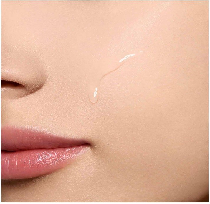 Clarins Calm Essentiel Restoring Treatment Oil Подхранващо олио за лице с успокояващ ефект