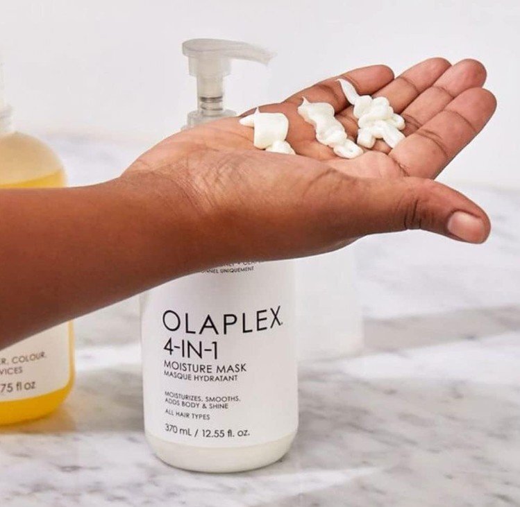 Olaplex 4-in-1 Moisture Mask Хидратираща и изглаждаща маска за всички видове коса