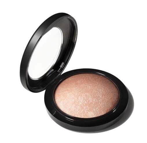 MAC Soft & Gentle Mineralize Skinfinish Пудра за лице без опаковка