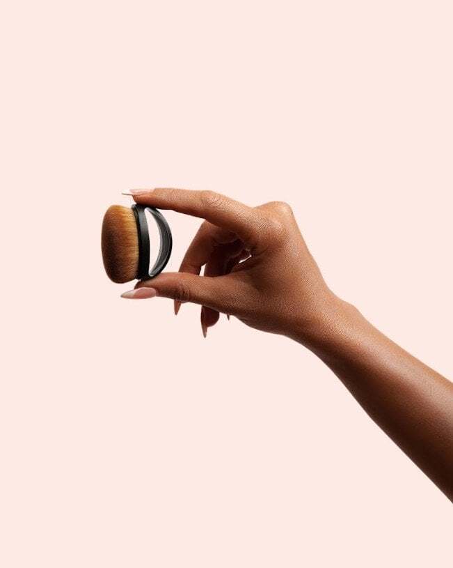 Cocosolis Premium Self-tanning Brush Четка за прецизно и безупречно нанасяне на автобронзанти и други продукти